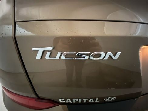 Used 2016 Hyundai Tucson Sport image 12