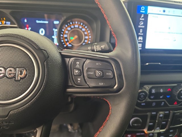 Used 2024 Jeep Gladiator Rubicon w/ Convenience Group AWD/4WD image 34
