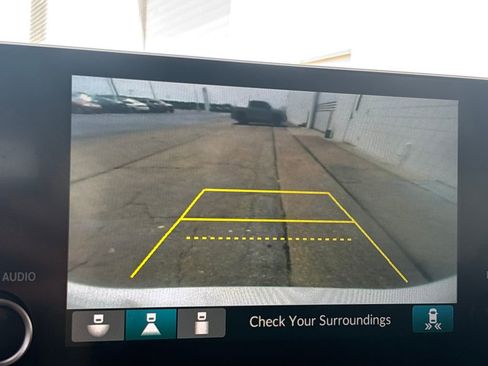 Used 2025 Honda Pilot Sport image 12
