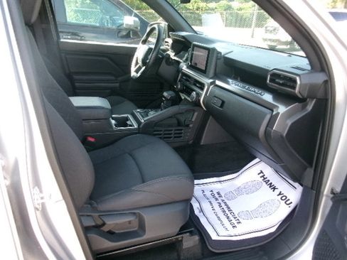 Used 2024 Toyota Tacoma SR5 image 5