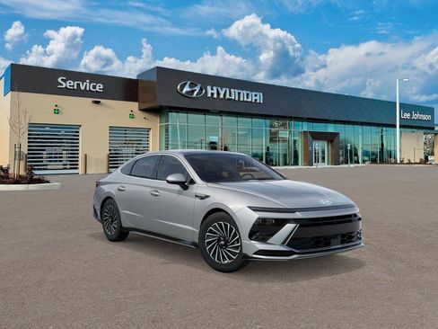 New 2026 Hyundai Sonata SEL image 2