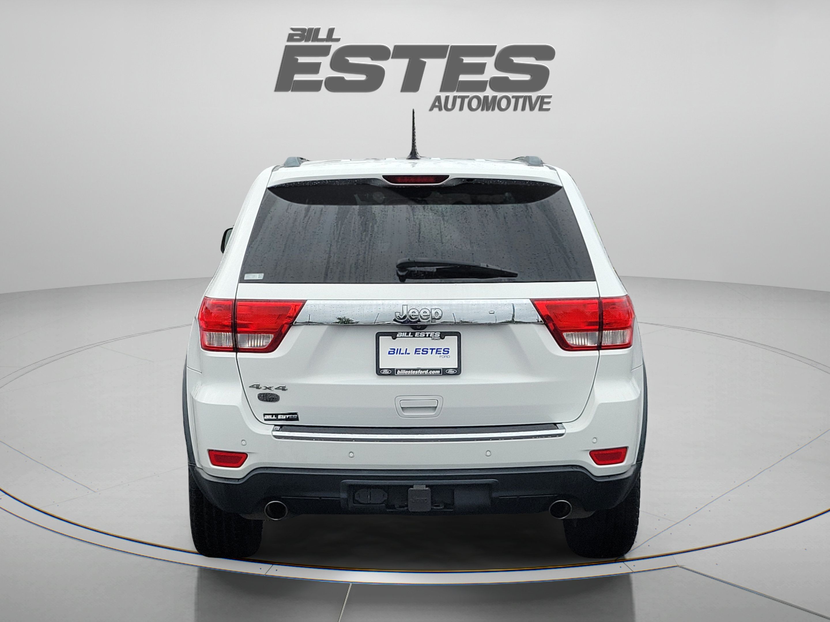 Used 2013 Jeep Grand Cherokee Overland AWD/4WD image 3