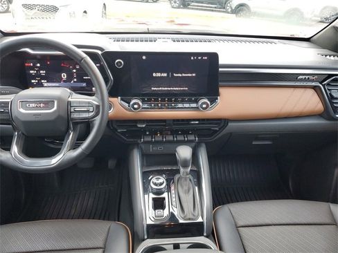 Used 2025 GMC Canyon AT4 w/ Nightfall Edition image 13