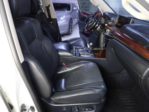 Used 2017 Lexus LX 570 4WD image 13