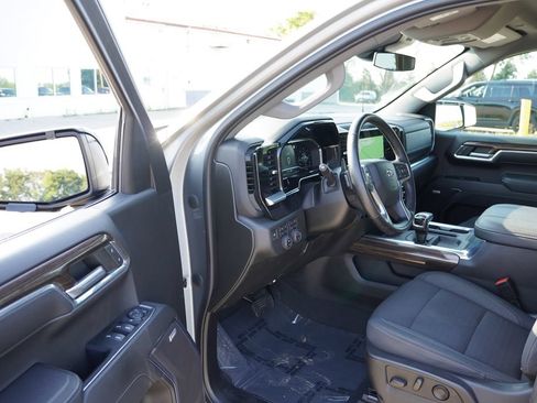 Used 2023 Chevrolet Silverado 1500 RST AWD/4WD image 14