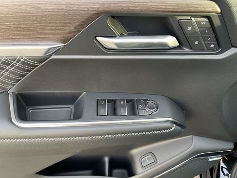 New 2026 GMC Acadia Denali w/ Super Cruise Package image 59