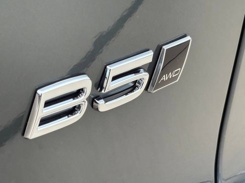 New 2026 Volvo XC40 B5 Plus w/ Protection Package Premier AWD/4WD image 9