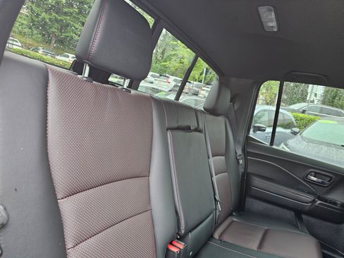 Used 2025 Honda Ridgeline Black Edition image 14
