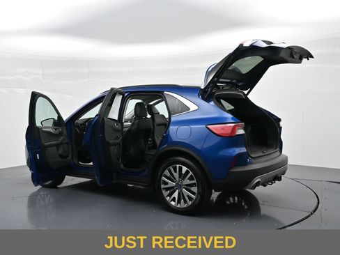 Used 2022 Ford Escape Titanium w/ Class II Trailer Tow Package AWD/4WD image 24