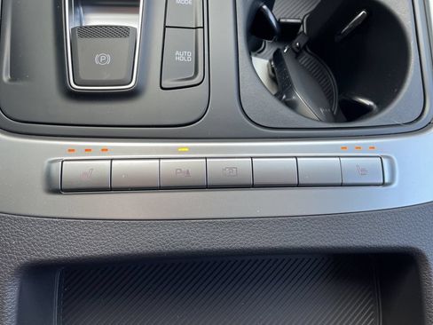 New 2026 Kia Carnival LXS FWD image 21