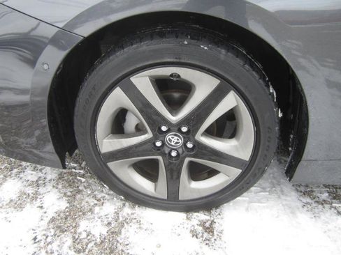 Used 2020 Toyota Prius XLE image 13