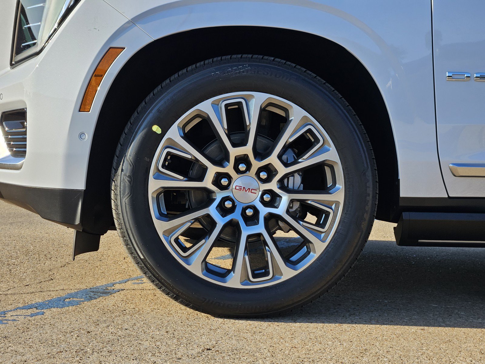 New 2027 GMC Yukon Denali w/ Denali Reserve Package AWD/4WD image 7