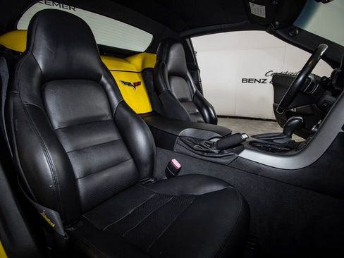 Used 2006 Chevrolet Corvette Convertible w/ Preferred Equipment Group image 14