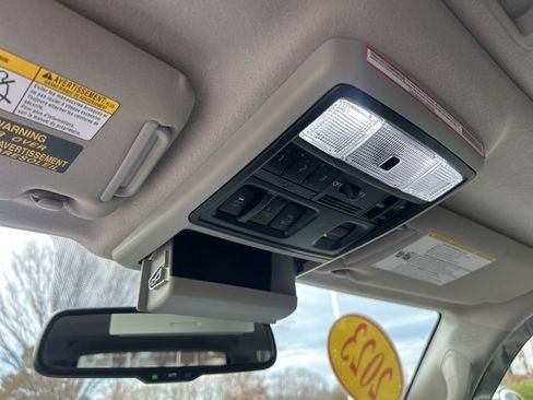 Used 2023 Toyota 4Runner SR5 Premium image 27