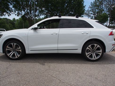 Used 2022 Audi Q8 Premium Plus w/ Premium Plus Package AWD/4WD image 5