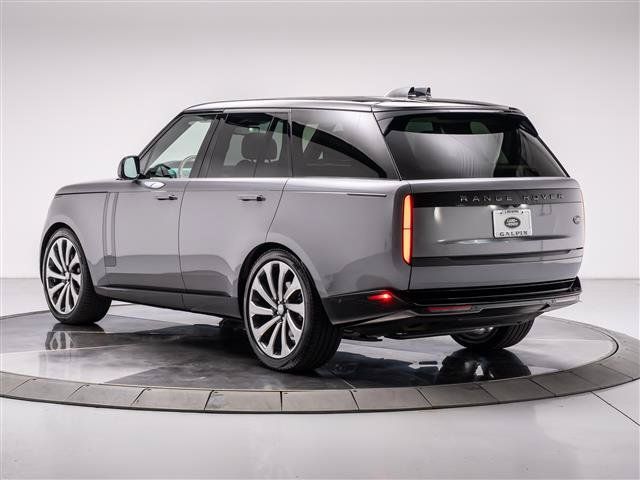 Used 2023 Land Rover Range Rover SE AWD/4WD image 3