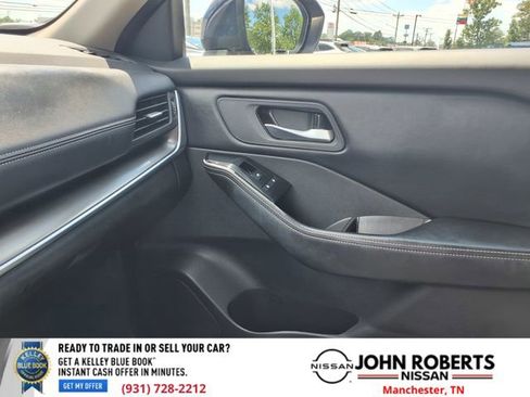 Used 2025 Nissan Rogue SV AWD/4WD image 8