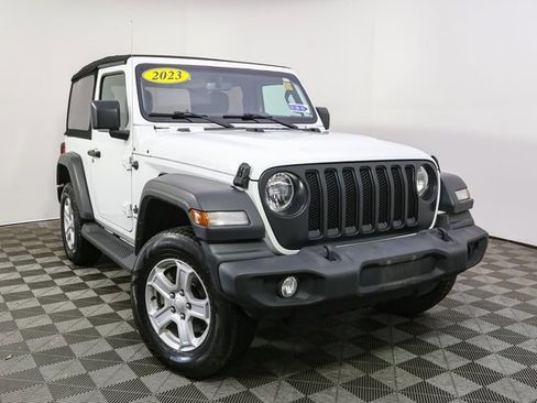 Used 2023 Jeep Wrangler Sport S image 3