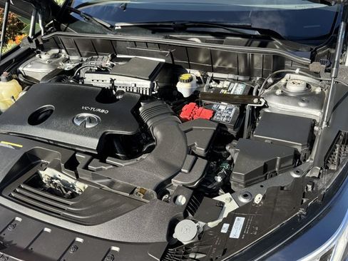 Used 2020 INFINITI QX50 Essential w/ Edition 30 Package FWD image 5