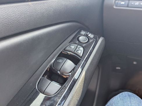 Used 2023 Nissan Altima 2.5 SV AWD/4WD image 26