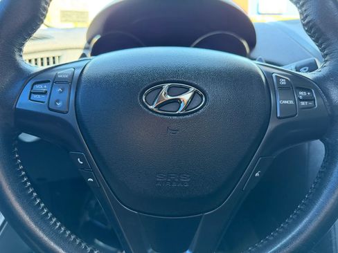 Used 2011 Hyundai Genesis 2.0T RWD image 13