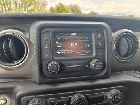 Used 2020 Jeep Wrangler Unlimited Sport S AWD/4WD image 25