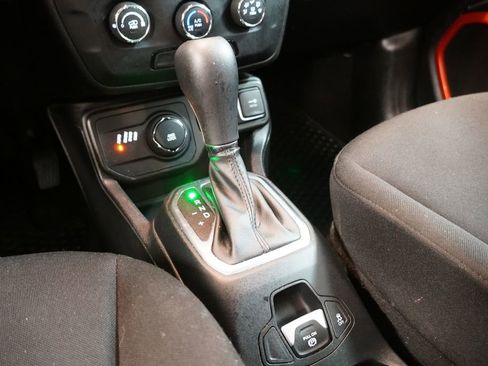 Used 2020 Jeep Renegade Sport image 22