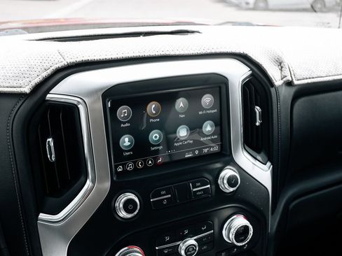 Used 2019 GMC Sierra 1500 SLT w/ SLT Premium Plus Package AWD/4WD image 32