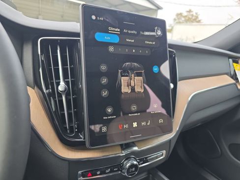 New 2026 Volvo XC60 B5 Plus w/ Protection Package Premier image 29