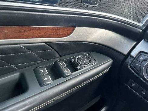 Used 2018 Ford Explorer Platinum AWD/4WD image 19