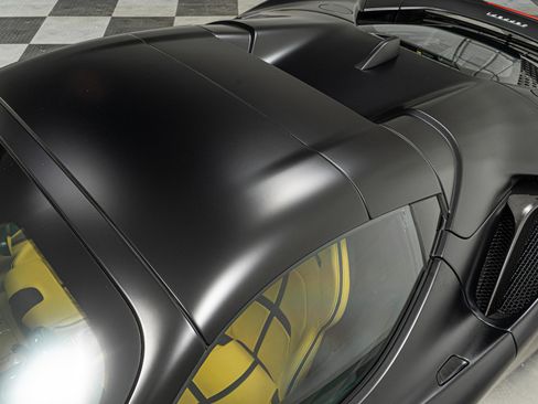 Used 2024 Ferrari SF90 Spider image 42