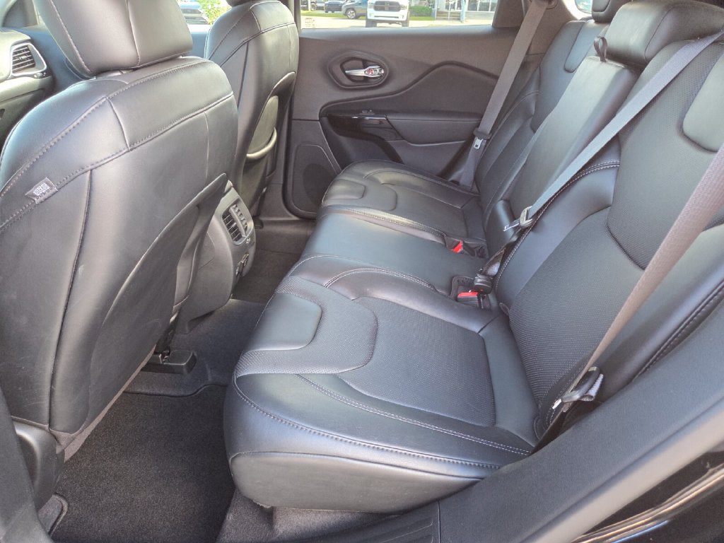 Used 2023 Jeep Cherokee Altitude Lux AWD/4WD image 23