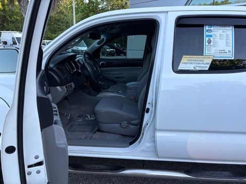 Used 2011 Toyota Tacoma PreRunner w/ TRD Sport Pkg RWD image 11
