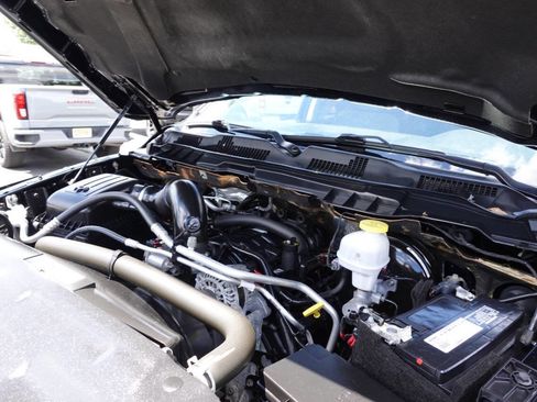 Used 2022 RAM 1500 Classic SLT w/ Electronics Convenience Group AWD/4WD image 58