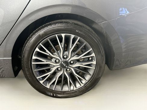 Used 2023 Kia Forte GT-Line image 11