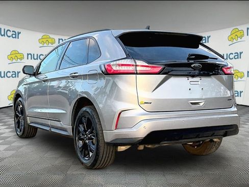 Used 2022 Ford Edge SE w/ Black Appearance Package AWD/4WD image 4
