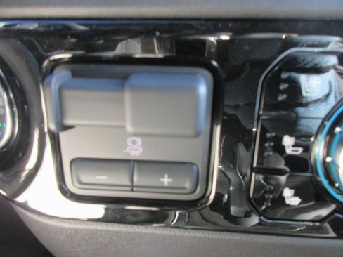 New 2026 GMC Sierra 1500 SLT w/ SLT Premium Plus Package image 20