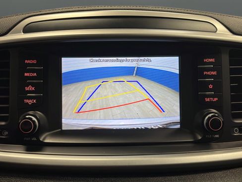 Used 2019 Kia Sorento S AWD/4WD image 13