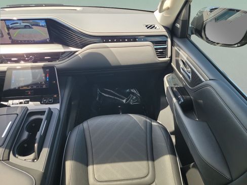 Certified 2026 INFINITI QX80 Luxe w/ Cargo Package AWD/4WD image 12