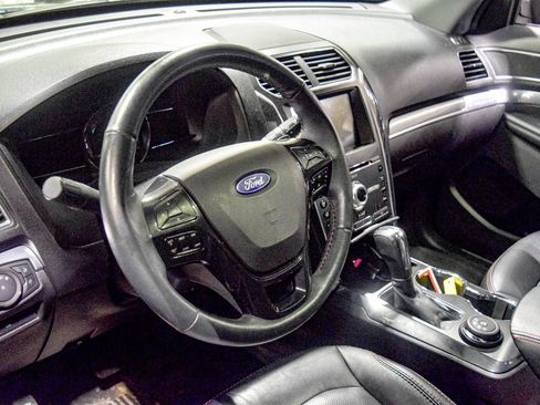 Used 2018 Ford Explorer Sport AWD/4WD image 10