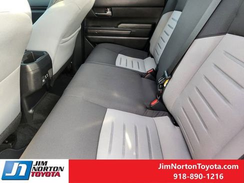 Used 2025 Toyota Tacoma TRD Off-Road image 30