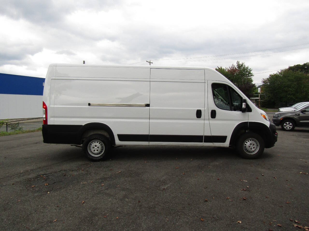 Used 2025 RAM ProMaster 3500 w/ Convenience Group FWD image 8