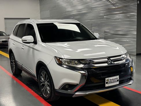 Used 2017 Mitsubishi Outlander SEL AWD/4WD image 8