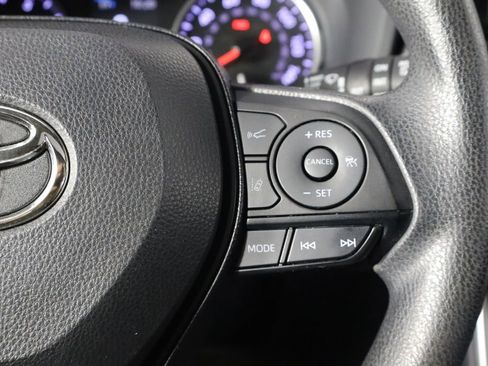 Used 2019 Toyota RAV4 XLE FWD image 10