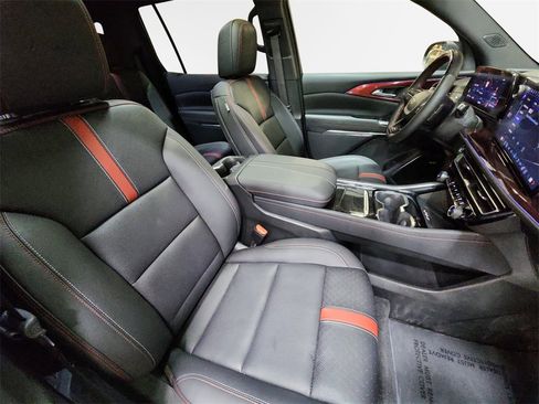 Certified 2024 Chevrolet Traverse RS w/ LPO, Floor Liner Package image 26