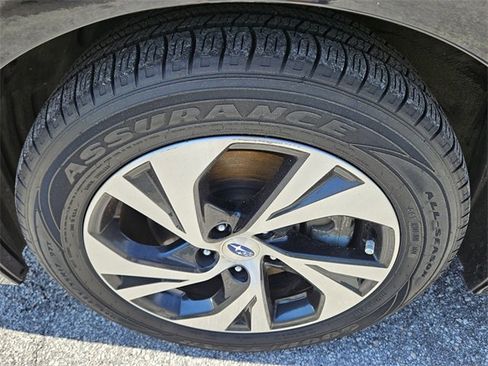 Used 2024 Subaru Legacy Premium image 3