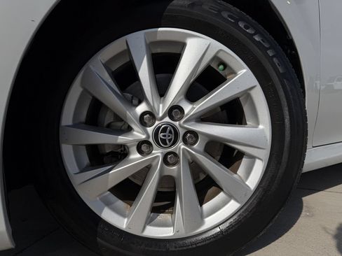 Used 2023 Toyota Camry LE FWD image 9
