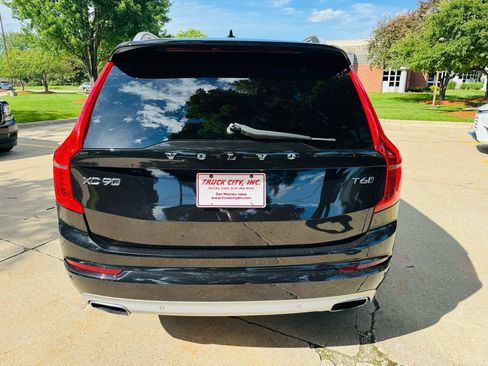 Used 2016 Volvo XC90 T6 Momentum w/ Momentum Plus Package AWD/4WD image 4