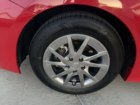Used 2015 Toyota Prius V Four FWD image 31