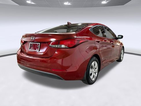 Used 2016 Hyundai Elantra SE image 9